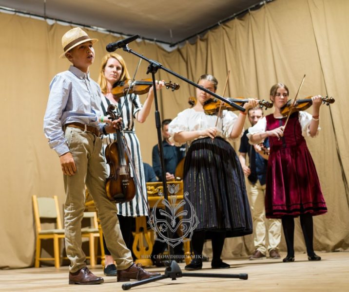 Covasna: Tabere de muzică, dans popular şi creaţie Covasna: Tabere de muzică, dans popular şi creaţie