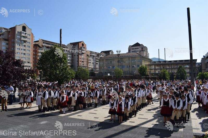Peste o mie de dansatori şi un public numeros, la manifestarea ‘Ziua celor 1.000 de fete secuience’