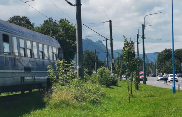 UPDATE: Trafic feroviar oprit între Braşov Triaj şi Hărman, ca urmare a unui accident mortal