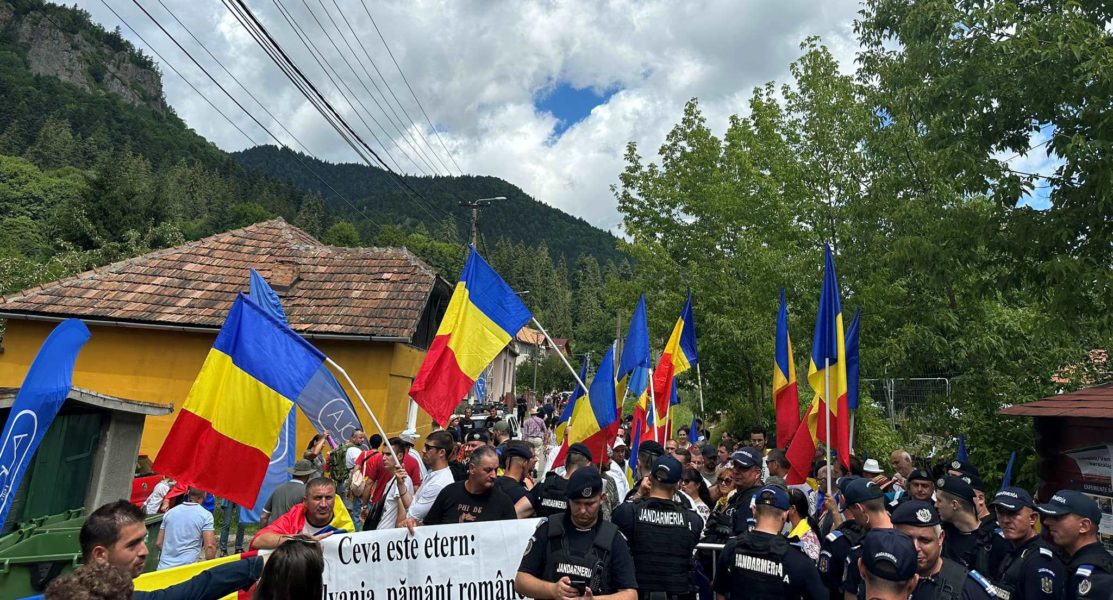 Aproximativ 100 de persoane de la ‘Calea Neamului’ şi ‘Frăţia Ortodoxă’ au ajuns la Băile Tuşnad
