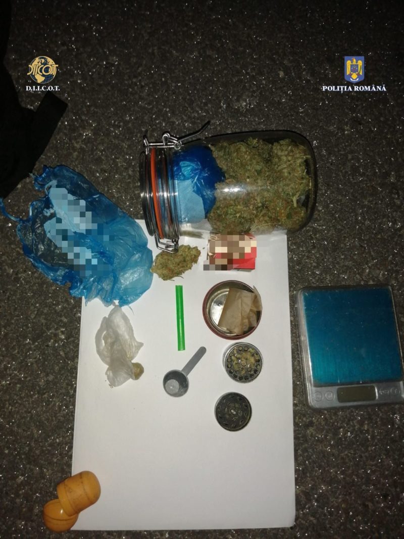 Persoană depistată, în flagrant, cu droguri de vânzare, la un festival din Poiana Brașov