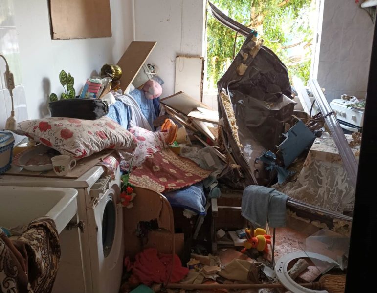 Explozie la un bloc de garsoniere din Zărneşti