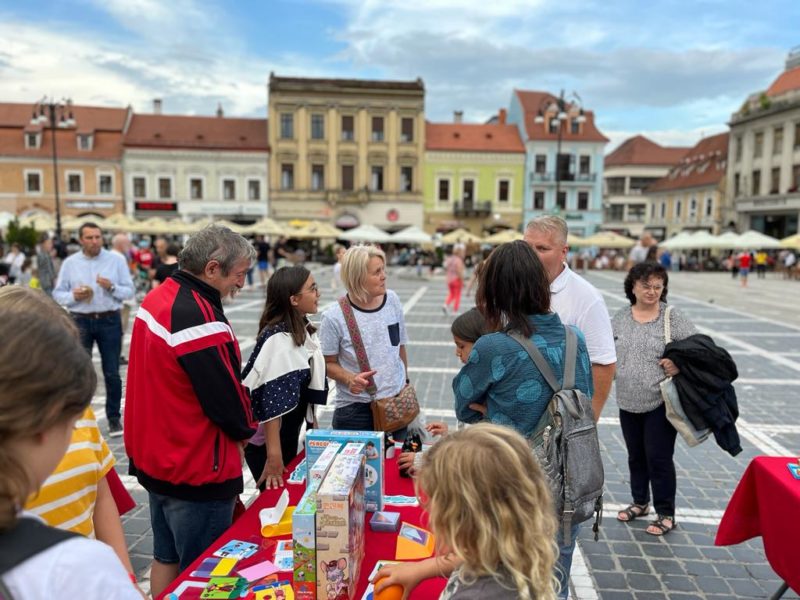 La Brașov continuă și astăzi Târgul Gaudeamus Radio România, ediția de vacanță