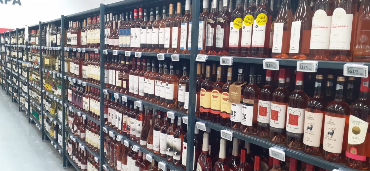 Produsele din tutun, băuturile alcoolice sau energizante vor putea fi cumpărate de acum înainte doar cu buletinul Produsele din tutun, băuturile alcoolice sau energizante vor putea fi cumpărate de acum înainte doar cu buletinul