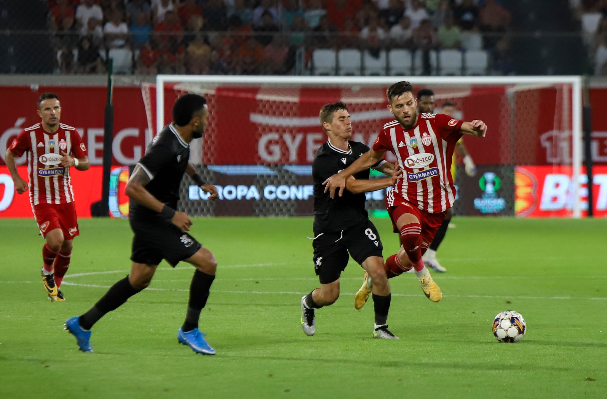 Trei echipe din România continuă în Conference League