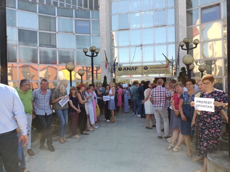 Protestele spontane ale angajaților ANAF au continuat luni