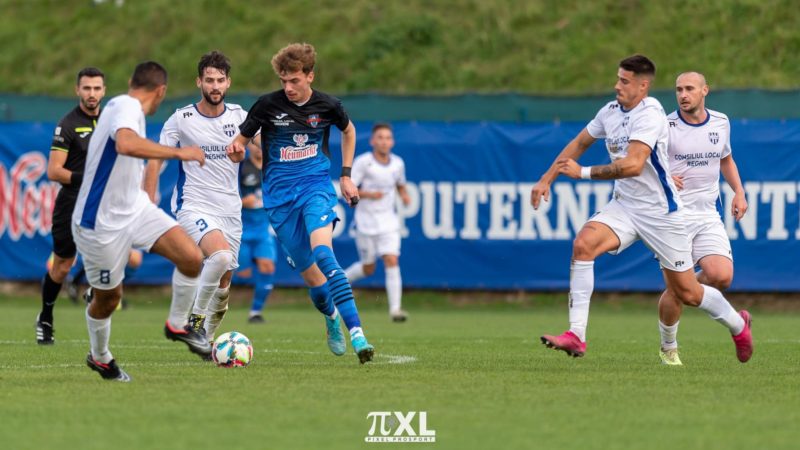 Reghinul și Ungheniul, adversare în Liga a 3-a de fotbal Reghinul și Ungheniul, adversare în Liga a 3-a de fotbal