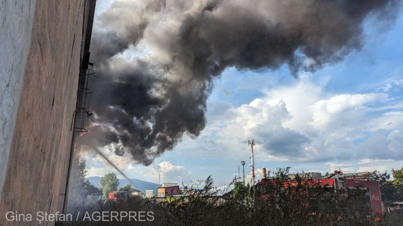 Incendiul de la depozitul din Miercurea-Ciuc a fost stins după aproape cinci ore