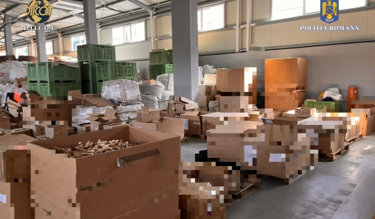 28 de persoane reţinute în dosarul privind producerea şi comercializarea de dispozitive de vapat şi produse ‘edibles’