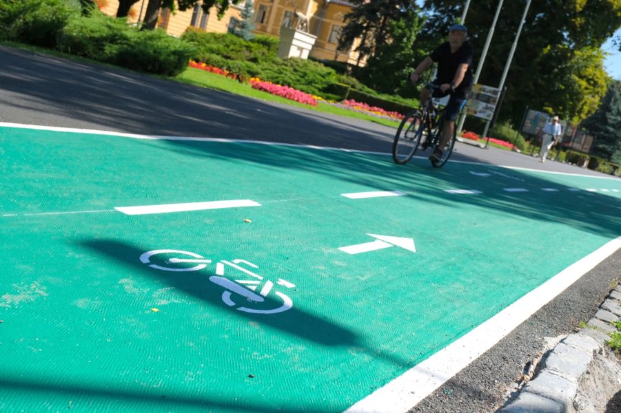 O nouă pistă pentru biciclete, la Brașov O nouă pistă pentru biciclete, la Brașov