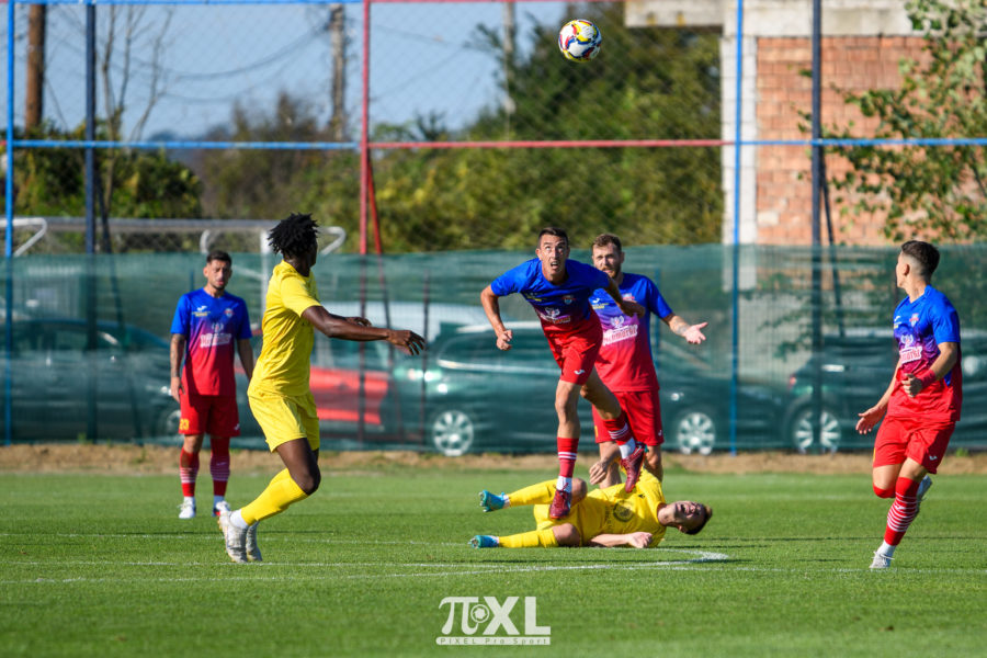 Meciuri tari pentru mureșeni, în Liga a 3-a de fotbal Meciuri tari pentru mureșeni, în Liga a 3-a de fotbal