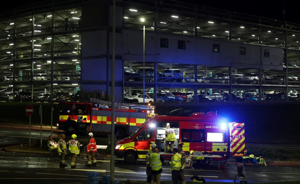 Zboruri suspendate, până la prânz, pe aeroportul Luton