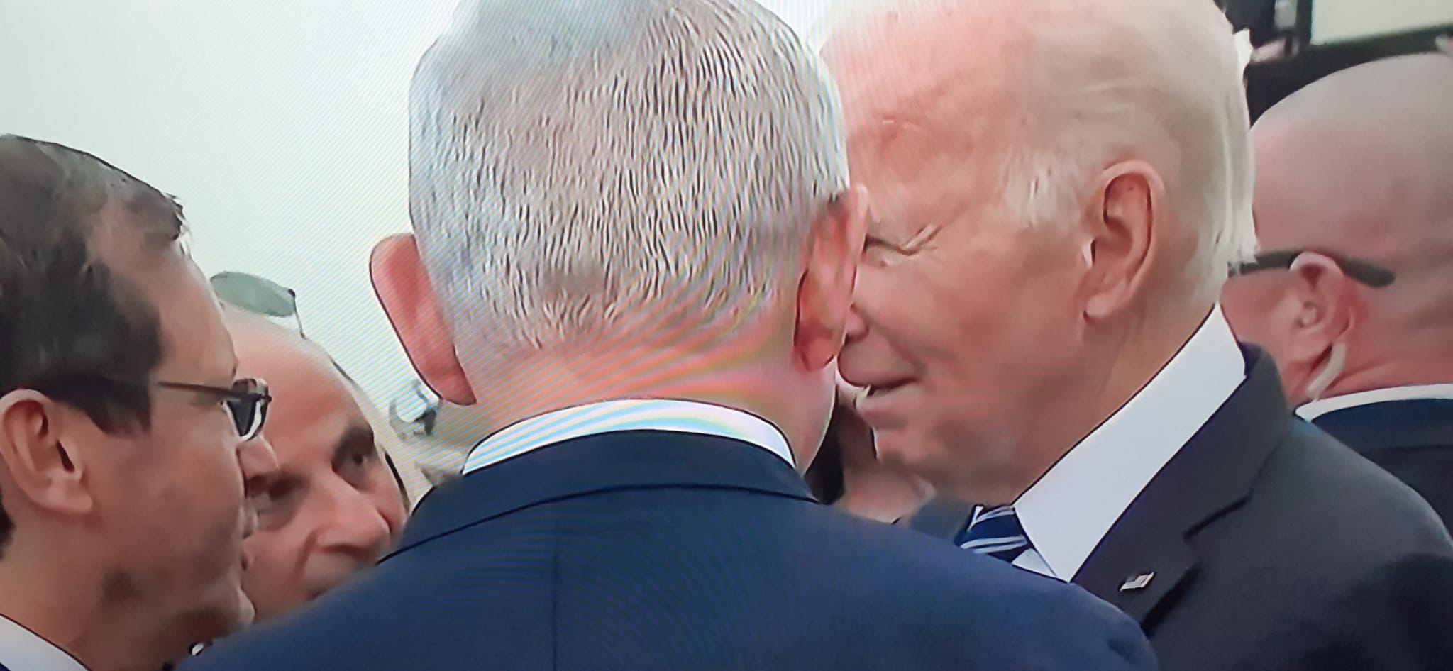 Preşedintele Statelor Unite, Joe Biden anunţă că Israelul este de acord să permită intrarea în Fâşia Gaza a ajutoarelor umanitare via Egipt
