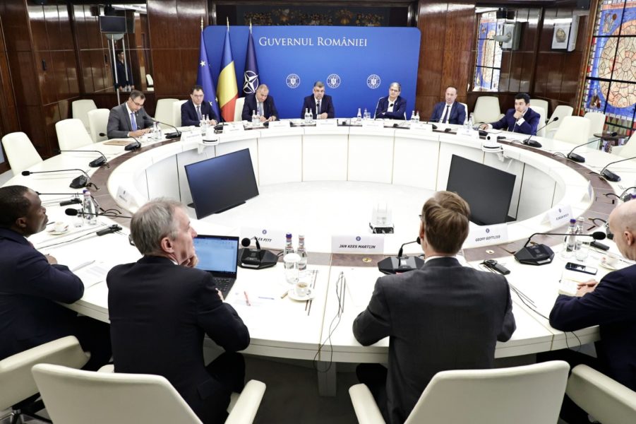 Delegaţia FMI şi-a încheiat misiunea periodică de evaluare a evoluţiei economiei româneşti şi a prezentat concluziile