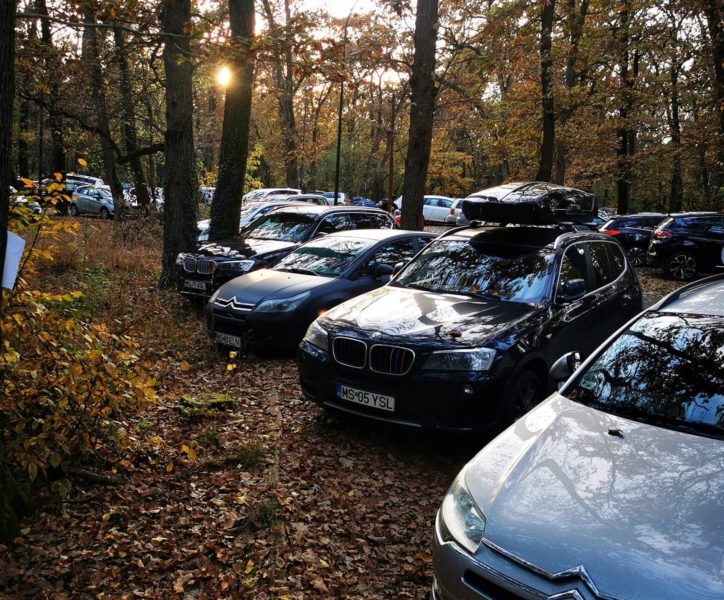 Aproape 1500 de locuri de parcare din Târgu Mureş devin parcări cu plată