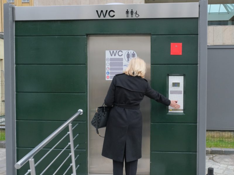 Opt noi toalete publice automatizate, la Braşov