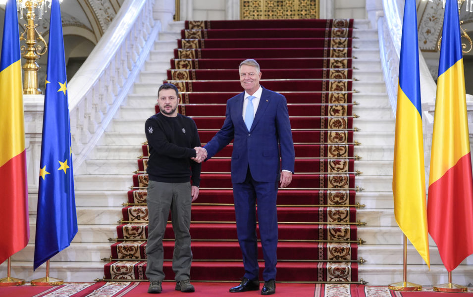 România și Ucraina vor deveni oficial parteneri strategici