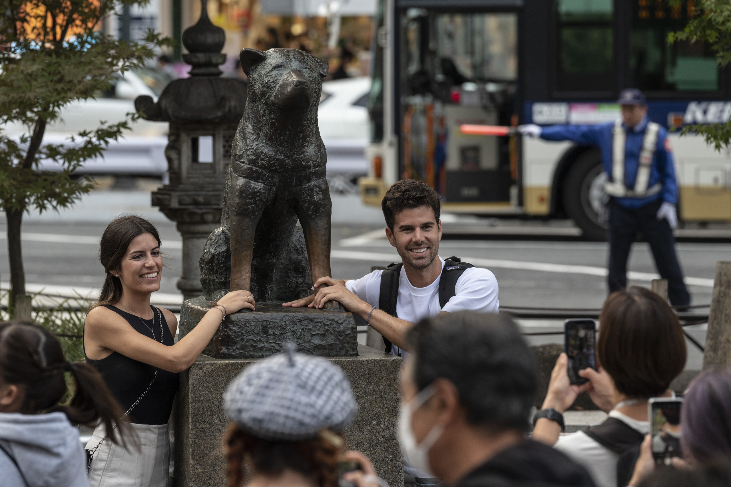 Hachiko: Cel mai loial câine din lume împlinește 100 de ani