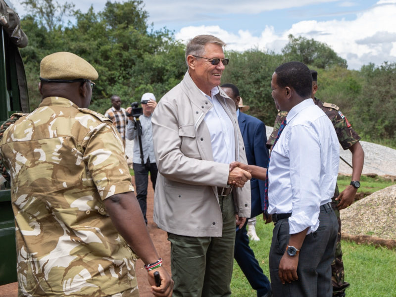 Președintele Klaus Iohannis va continua turneul african în Tanzania, după vizita de trei zile din Kenya