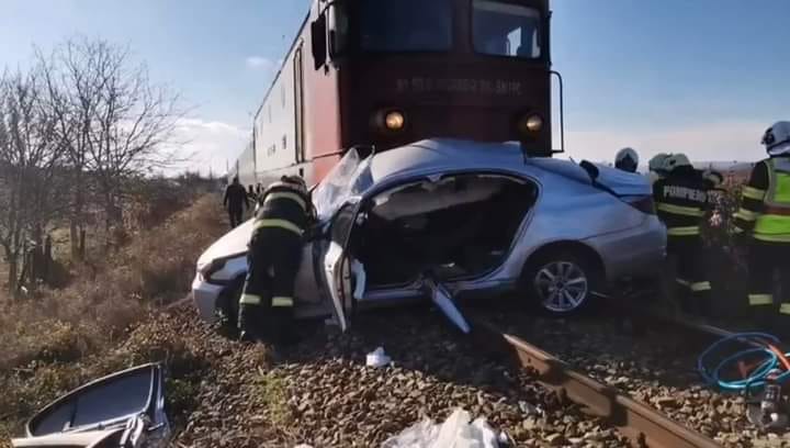 Tânăr rănit de tren în Bistrița, transportat cu elicoterul SMURD la Târgu Mureș