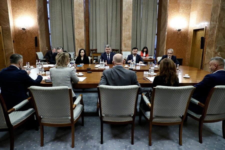 Sindicaliștii de la casele de pensii se întâlnesc cu premierul