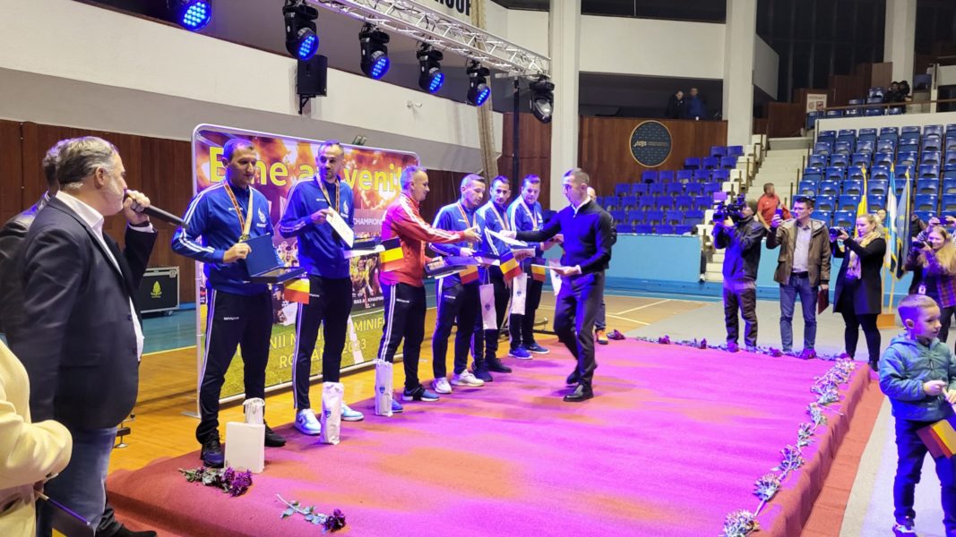 Copilării, cu Veronica Ilie – Campioni mondiali la minifotbal Copilării, cu Veronica Ilie – Campioni mondiali la minifotbal