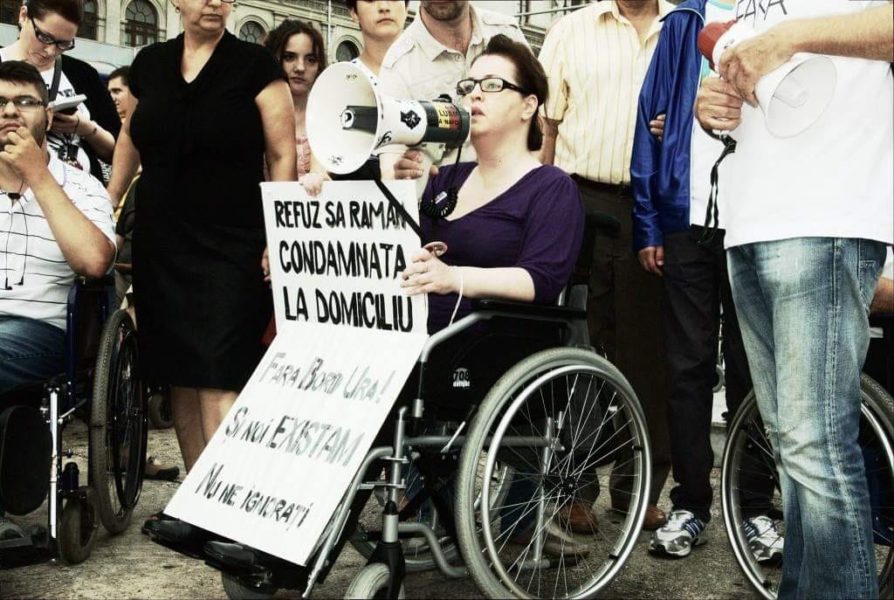 Imediat după ce proiectul noii legi a pensiilor a trecut de comisia de specialitate din Camera Deputaţilor au apărut şi primele proteste