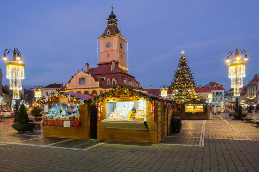 Târgul de Craciun își deschide porțile, la Brașov, la finele acestei luni