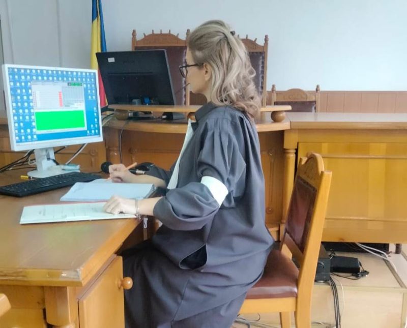 Personalul auxiliar de specialitate şi conex din instanţe şi parchete începe protestele