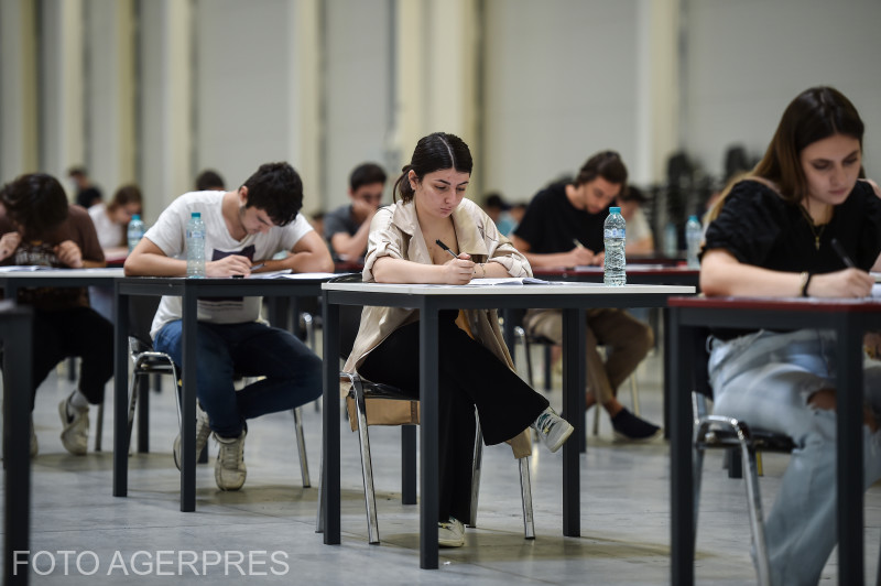 Sesiunea de toamnă a Bacalaureatului continuă cu evaluarea competenţelor lingvistice într-o limbă de circulaţie internaţională