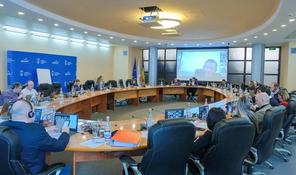 Alexandru Ionaş este primul cetăţean de onoare al municipiului Brașov căruia îi va fi retras titlul în timpul vieţii
