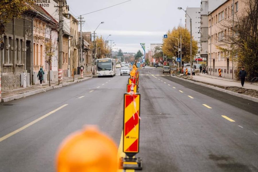 Atenție la trafic: sunt amenajări pe mai multe străzi la Tg. Mureș