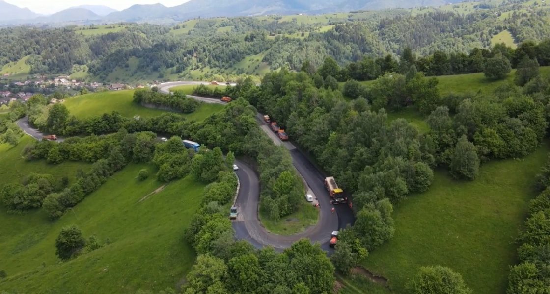 Contractul pentru modernizarea tronsonului Fundata-Bran-Brașov va fi semnat săptămâna viitoare Contractul pentru modernizarea tronsonului Fundata-Bran-Brașov va fi semnat săptămâna viitoare