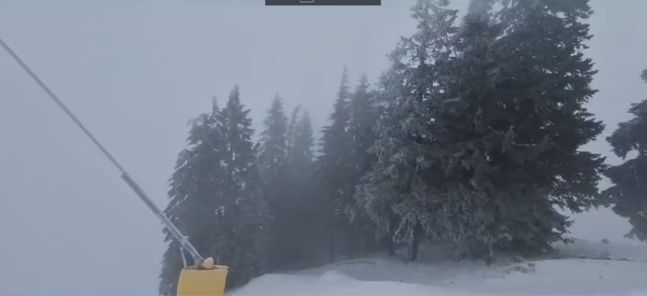 Instalaţii pe cablu, oprite în Poiana Brașov Instalaţii pe cablu, oprite în Poiana Brașov