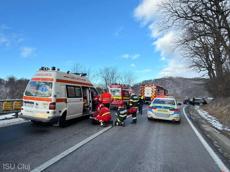 Şapte persoane, dintre care patru copii, rănite într-un accident DN1, în judeţul Cluj