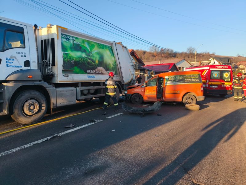 Accident rutier pe strada Voinicenilor din Tg. Mureș Accident rutier pe strada Voinicenilor din Tg. Mureș