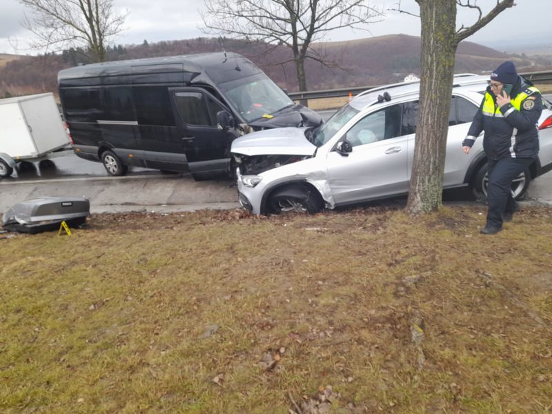Trafic blocat pe DN 11 în judeţul Covasna