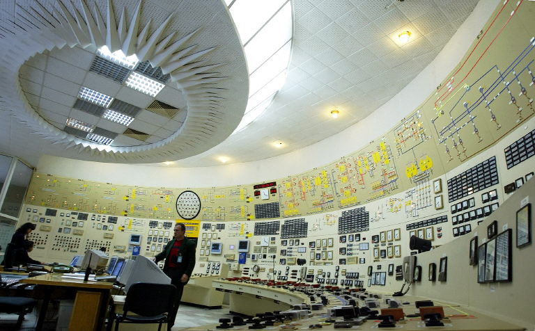 Un tsunami de 3 metri a lovit o centrală nucleară după puternicul cutremur din Japonia