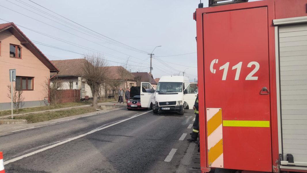 Circulație blocată pe DN15, în localitatea Dumbrăvioara Circulație blocată pe DN15, în localitatea Dumbrăvioara
