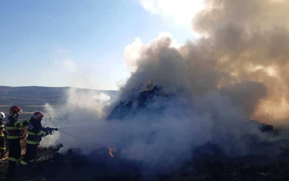 Avalanșă de incendii de vegetație în Mureș, în ultimele 3 zile