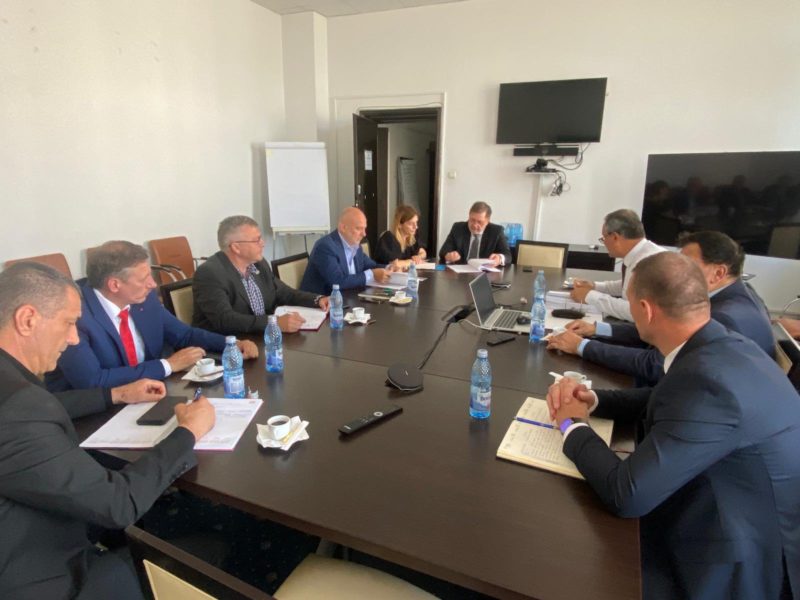 Ministrul Rafila le promite sindicaliștilor de la Ambulanță majorări salariale