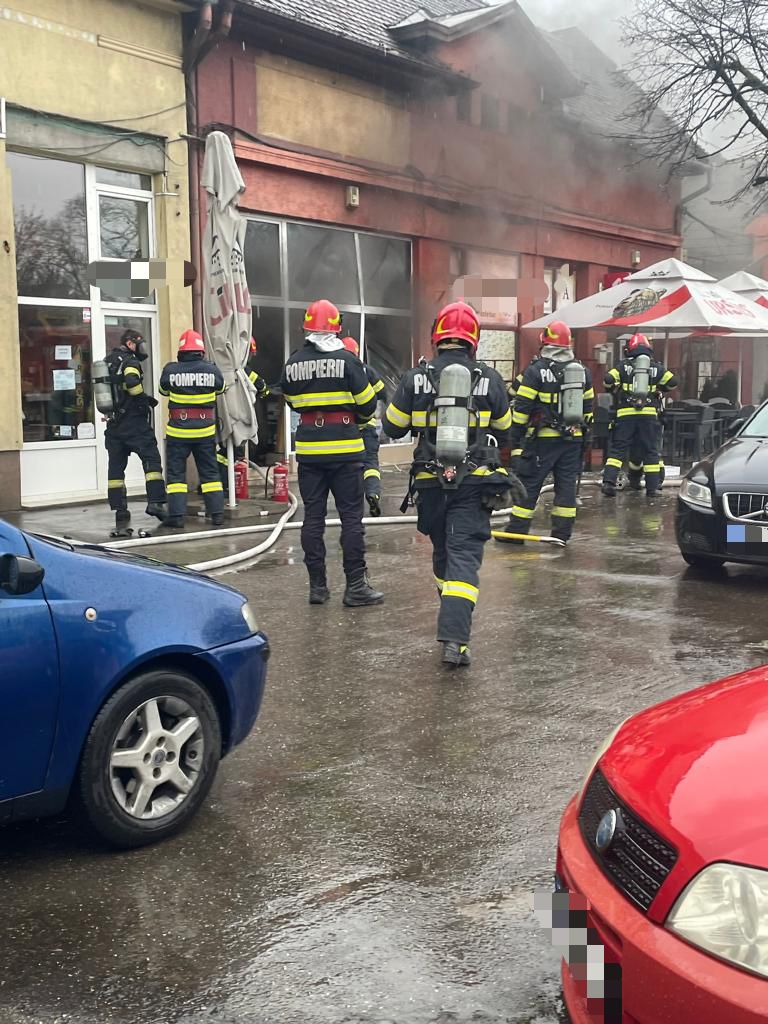Explozie la un magazin de electrice și electronice din Târgu Mureș