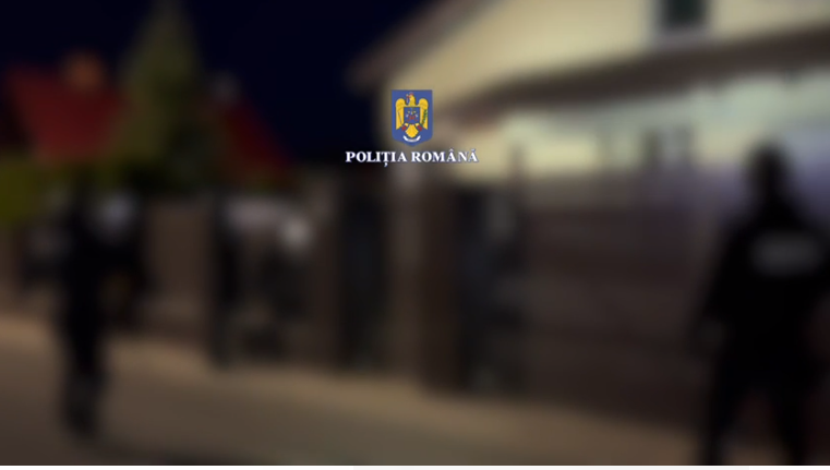În dosarul penal de înșelăciune și fals în înscrisuri sub semnătură private, au fost reținute pentru 24 de ore, trei persoane, reprezentanți ai unor cabinete medicale