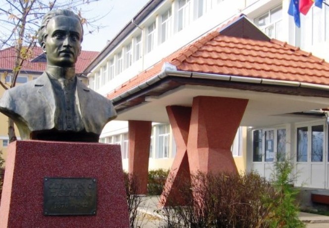 Campusul Şcolar al Liceului „O.C. Tăslăuanu” din Topliţa va fi reabilitat