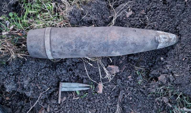 Elemente de muniţie din al Doilea Război Mondial, găsite de un bărbat în curtea sa din satul Gârciu, Harghita