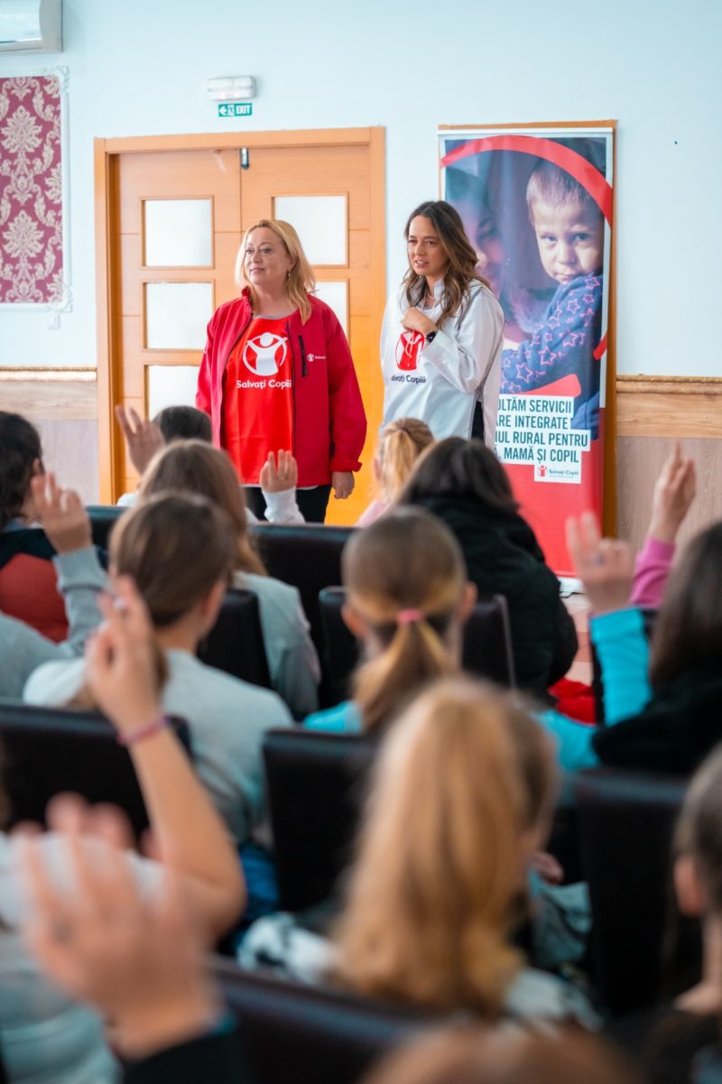 Organizaţia „Salvaţi Copiii” lansează o campanie pentru introducerea cursurilor de educaţie sexuală