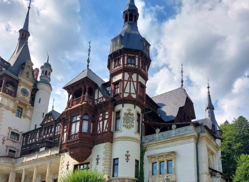 Castelul Peleş va fi închis parţial pentru turişti
