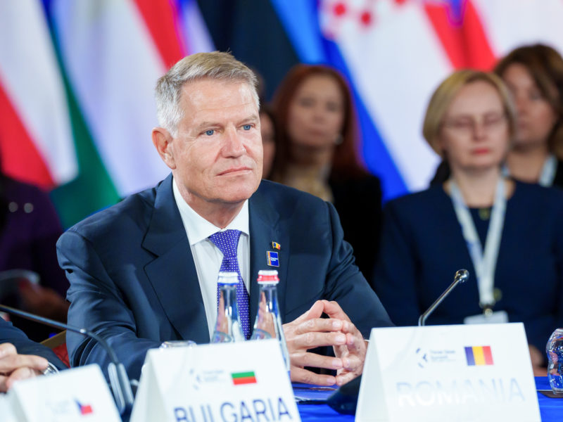 Klaus Iohannis îşi va încheia oficial, astăzi, mandatul de preşedinte al României Klaus Iohannis îşi va încheia oficial, astăzi, mandatul de preşedinte al României