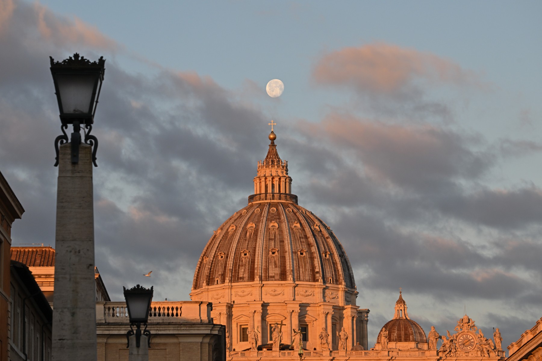 Vaticanul publică “Dignitas infinita”