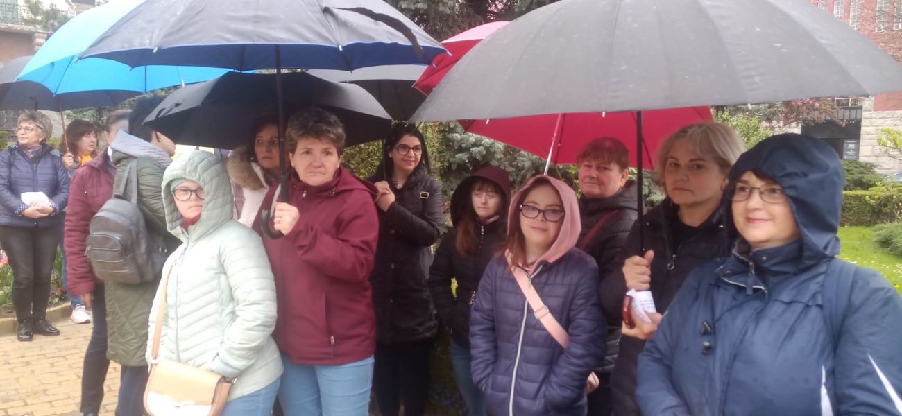 Protest al asistenților personali în Mureș